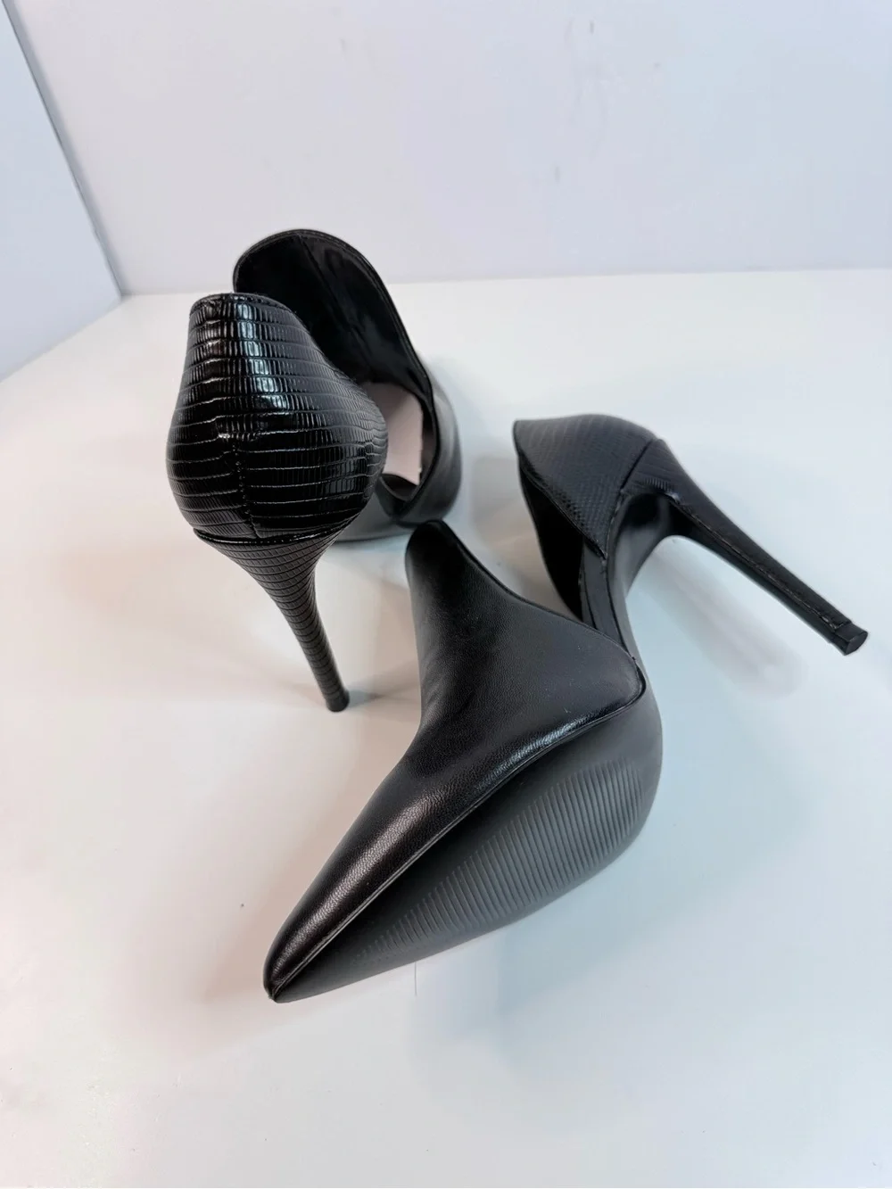 Steve Madden Black Croc-Embossed Pointed Toe D’Orsay Stiletto Pumps 8.5